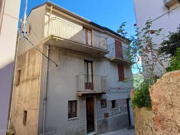 Casa indipendente in vendita a Ficarra ME