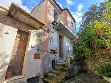 Casa indipendente in vendita a Ficarra ME