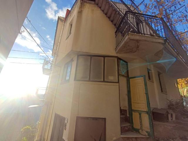 Casa indipendente in vendita a Ficarra ME