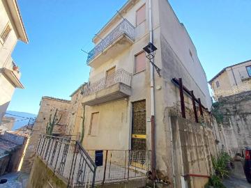 Casa indipendente in vendita a Ficarra ME