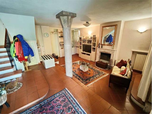 Casa indipendente in vendita a Fidenza PR