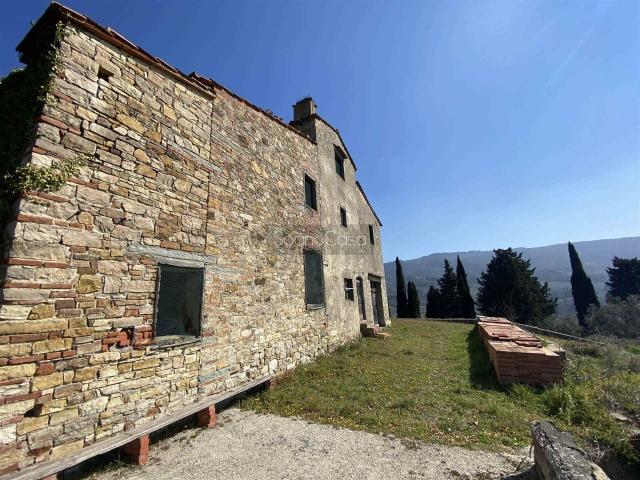 CASA INDIPENDENTE in VENDITA a FIESOLE FIESOLE CALDINE di 8 vani