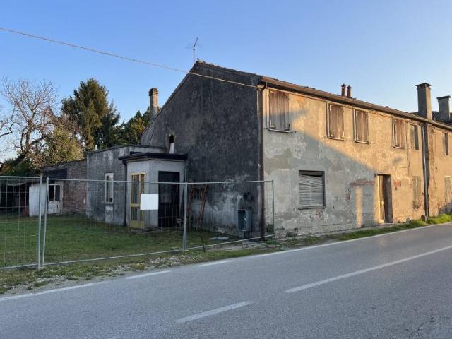 Casa indipendente in vendita a Fiesso Umbertiano RO