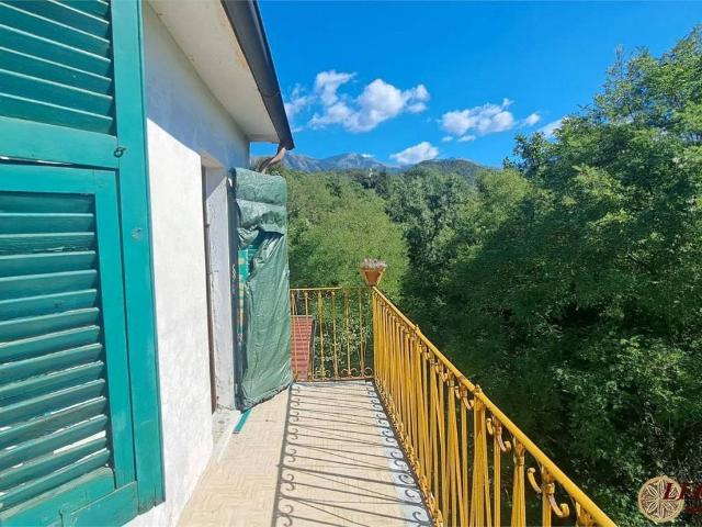Casa indipendente in vendita a Filattiera MS