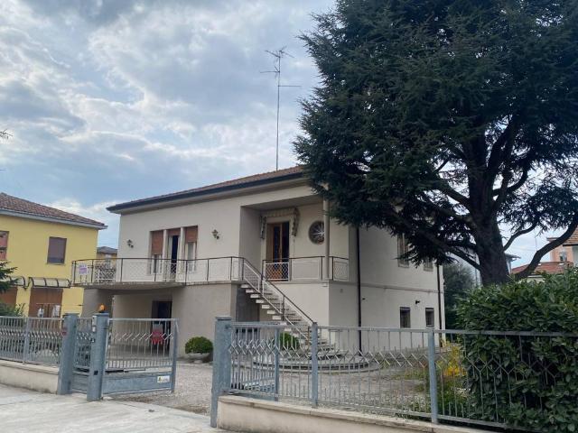 Casa indipendente in vendita a Finale Emilia MO