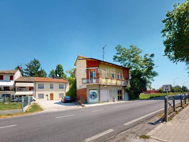 Casa indipendente in vendita a Finale Emilia MO