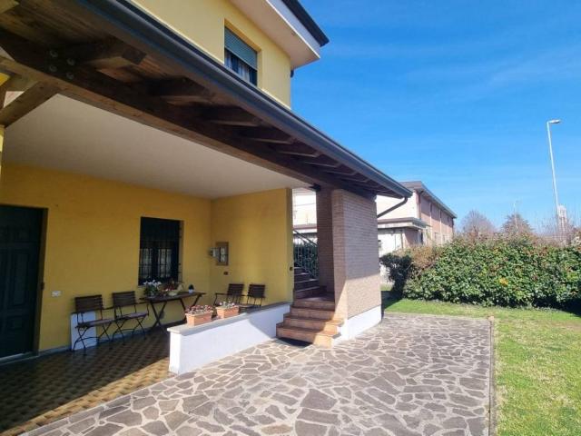 Casa indipendente in vendita a Finale Emilia MO