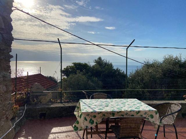 Casa indipendente in vendita a Finale Ligure SV