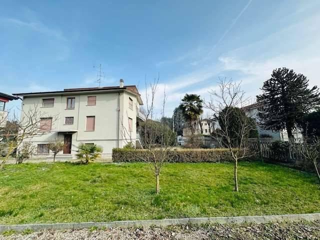 Villa in vendita a Fino Mornasco CO