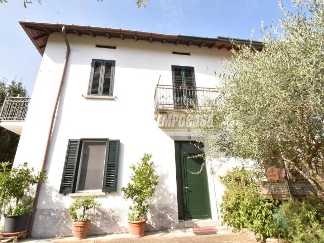 Casa indipendente in vendita a Fino Mornasco CO