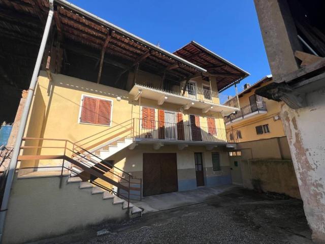 Casa indipendente in vendita a Fiorano Canavese TO