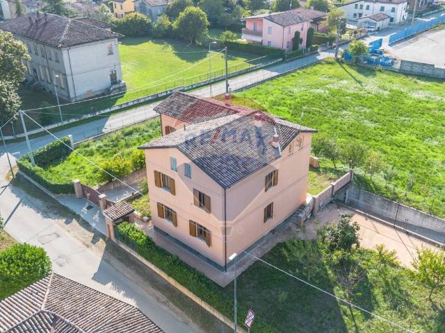 Casa indipendente in vendita a Fiorenzuola d'Arda PC