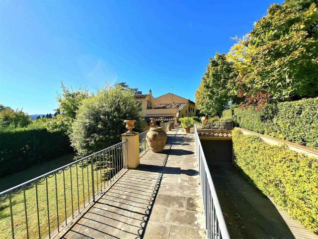 Casa indipendente in vendita a Firenze
