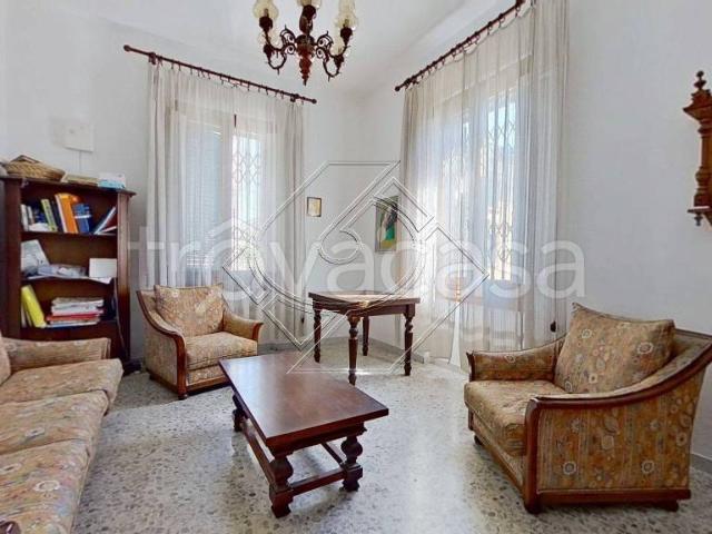 Casa indipendente in vendita a Firenze via Gaspare Gozzi, Castello