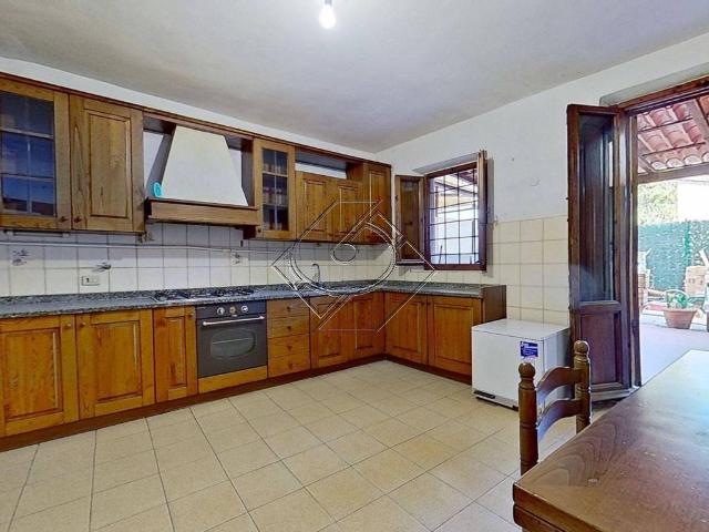 Casa indipendente in vendita a Firenze FI