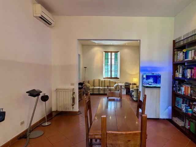 Casa indipendente in vendita a Firenze FI