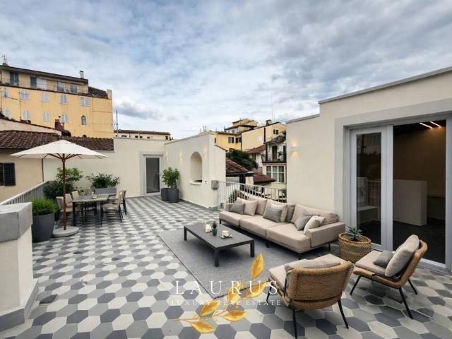 Casa indipendente in vendita a Firenze FI