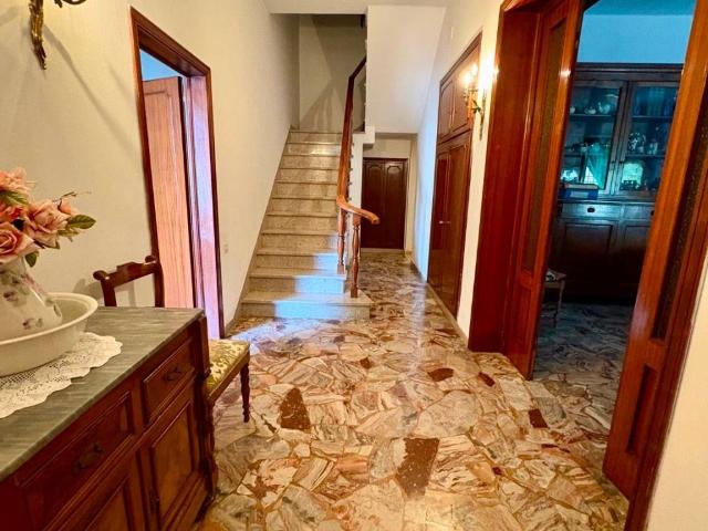 Casa indipendente in vendita a Firenze FI