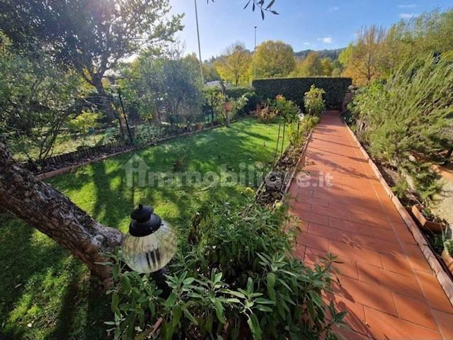 Casa indipendente in vendita a Firenze FI