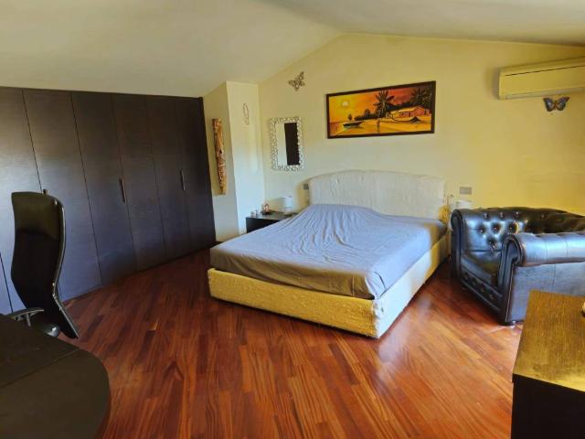 Casa indipendente in vendita a Firenze FI