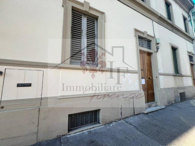 Casa indipendente in vendita a Firenze FI