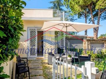 Casa indipendente in vendita a Firenze FI