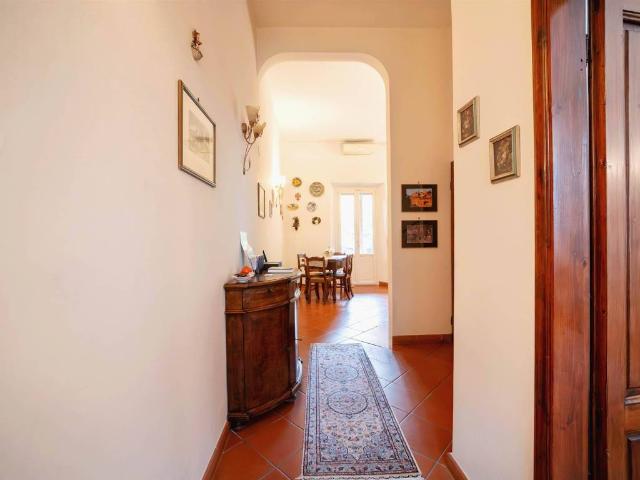 Casa indipendente in vendita a Firenze FI