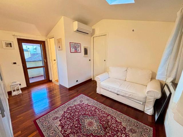 Casa indipendente in vendita a Firenze FI