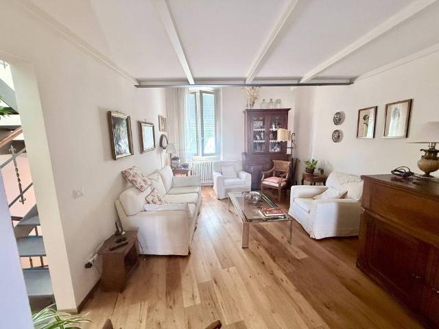 Casa indipendente in vendita a Firenze FI