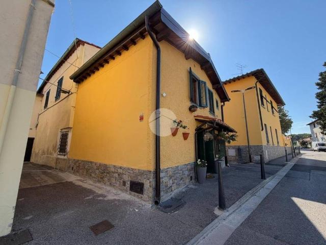 Casa indipendente in vendita a Firenze FI