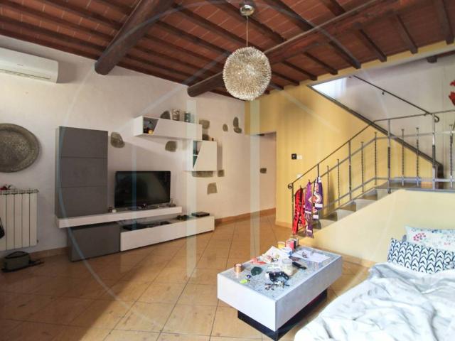Casa indipendente in vendita a Firenze FI