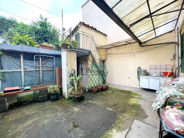 Casa indipendente in vendita a Firenze FI