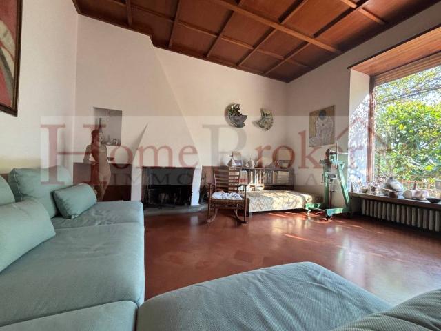 Casa indipendente in vendita a Firenze FI