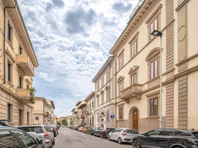 Casa indipendente in vendita a Firenze FI