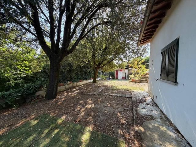 Casa indipendente in vendita a Firenze FI