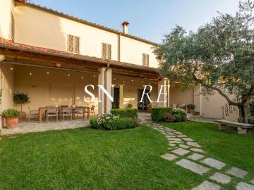 Casa indipendente in vendita a Firenze FI