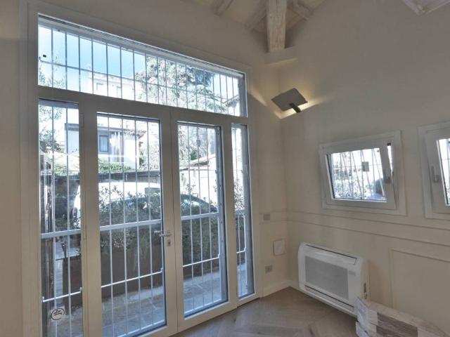 Casa indipendente in vendita a Firenze FI