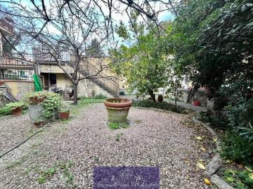 Casa indipendente in vendita a Firenze FI