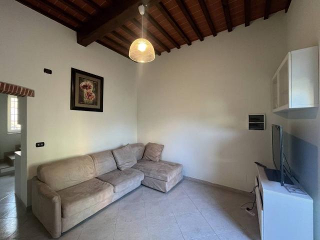 Casa indipendente in vendita a Firenze FI