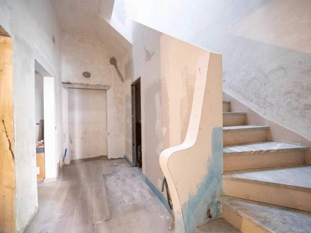Casa indipendente in vendita a Firenze FI