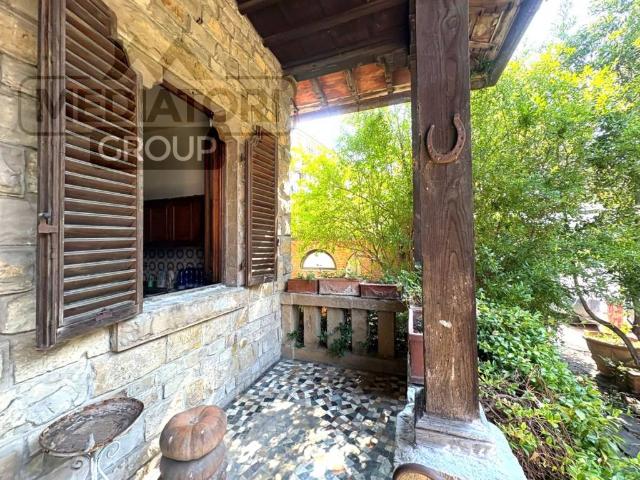 Casa indipendente in vendita a Firenze FI