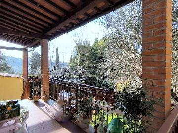 Casa indipendente in vendita a Firenze FI