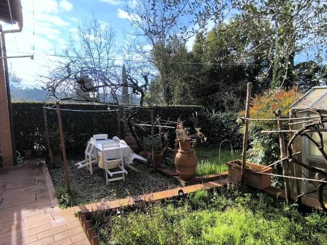 Casa indipendente in vendita a Firenze FI