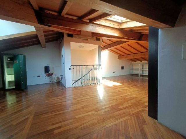Casa indipendente in vendita a Firenze FI