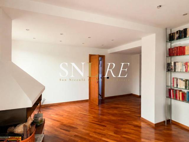 Casa indipendente in vendita a Firenze FI