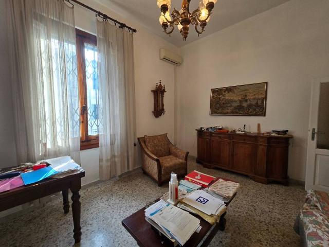 Casa indipendente in vendita a Firenze FI