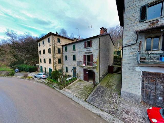 Casa indipendente in vendita a Firenzuola FI