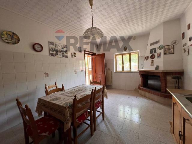 Casa indipendente in vendita a Fragneto Monforte BN