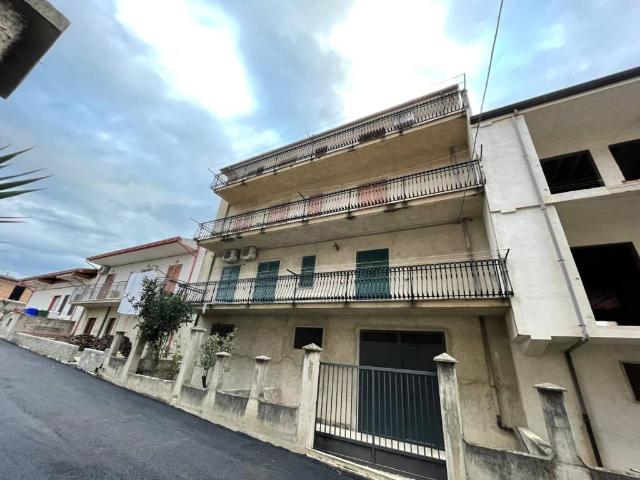Casa indipendente in vendita a Francavilla Marittima CS