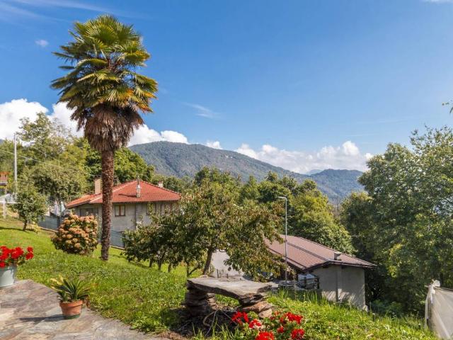 Casa indipendente in vendita a Frassino CN